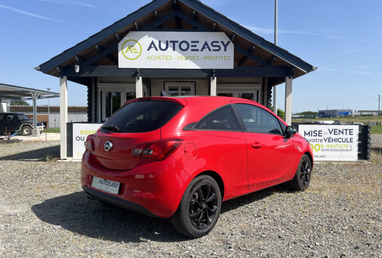 Opel Corsa E 1.4i 90ch GPS / CLIMATISATION / CARPLAY / CAMERA / RADAR AV AR