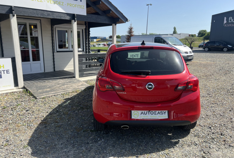 Opel Corsa E 1.4i 90ch GPS / CLIMATISATION / CARPLAY / CAMERA / RADAR AV AR