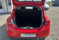Opel Corsa E 1.4i 90ch GPS / CLIMATISATION / CARPLAY / CAMERA / RADAR AV AR