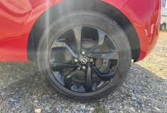 Opel Corsa E 1.4i 90ch GPS / CLIMATISATION / CARPLAY / CAMERA / RADAR AV AR