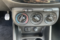 Opel Corsa E 1.4i 90ch GPS / CLIMATISATION / CARPLAY / CAMERA / RADAR AV AR