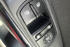 Opel Corsa E 1.4i 90ch GPS / CLIMATISATION / CARPLAY / CAMERA / RADAR AV AR