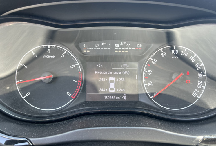 Opel Corsa E 1.4i 90ch GPS / CLIMATISATION / CARPLAY / CAMERA / RADAR AV AR