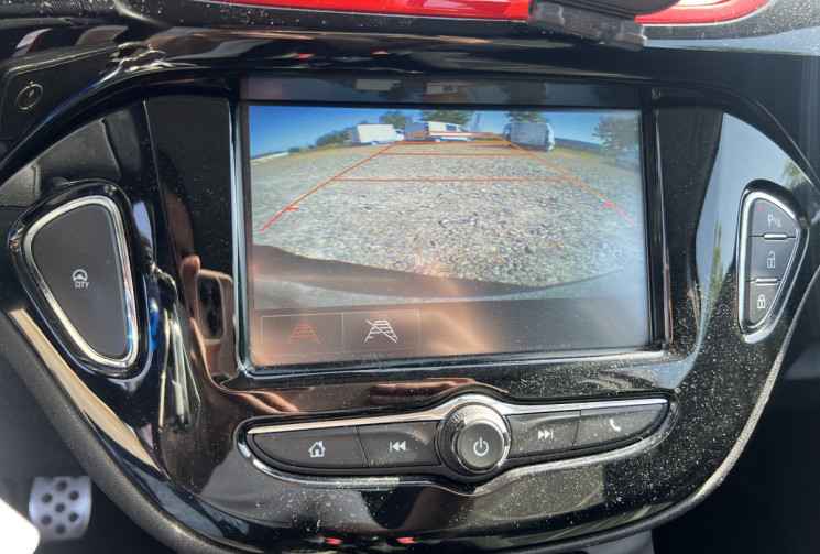 Opel Corsa E 1.4i 90ch GPS / CLIMATISATION / CARPLAY / CAMERA / RADAR AV AR