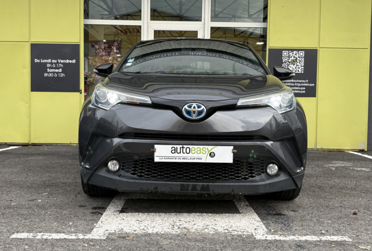 Toyota C-HR 122h Hybride Dynamic 2WD E-CVT // Boite automatique 