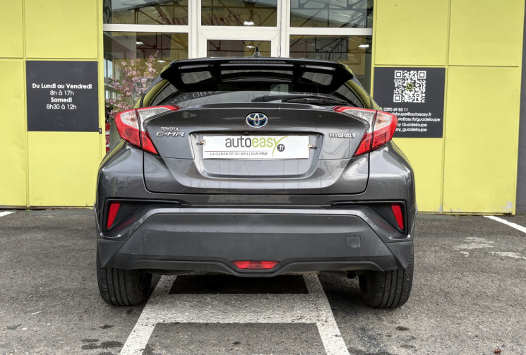 Toyota C-HR 122h Hybride Dynamic 2WD E-CVT // Boite automatique 