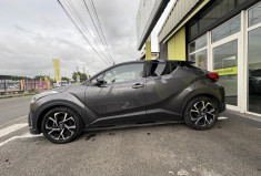 Toyota C-HR 122h Hybride Dynamic 2WD E-CVT // Boite automatique 