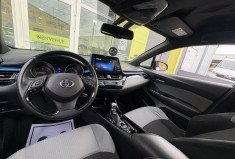 Toyota C-HR 122h Hybride Dynamic 2WD E-CVT // Boite automatique 