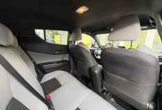 Toyota C-HR 122h Hybride Dynamic 2WD E-CVT // Boite automatique 