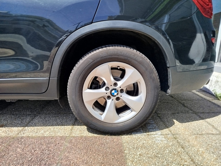 BMW X3 18d sDrive 2.0 d // LOUNGE PLUS // 150 cv