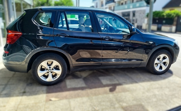 BMW X3 18d sDrive 2.0 d // LOUNGE PLUS // 150 cv