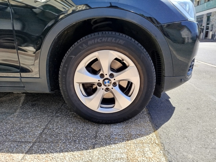 BMW X3 18d sDrive 2.0 d // LOUNGE PLUS // 150 cv
