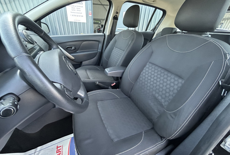 Dacia Sandero 1.2 16V 75 CH LAUREATE CARPLAY