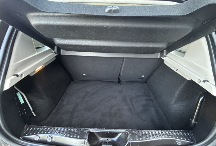 Dacia Sandero 1.2 16V 75 CH LAUREATE CARPLAY