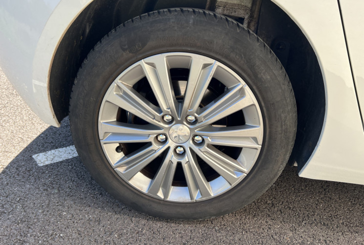 Peugeot 308 II (T9) 1.6 BlueHDi EAT6 S&S 120 cv Boîte auto