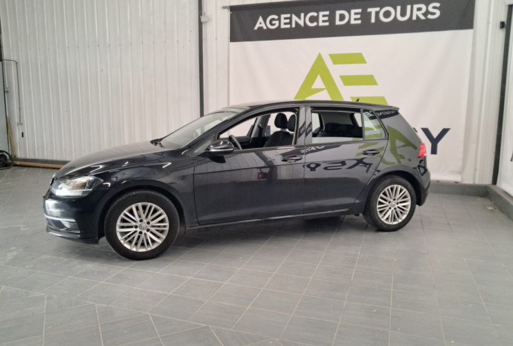 Volkswagen Golf 1.0 TSI 115 Confortline DSG7- 