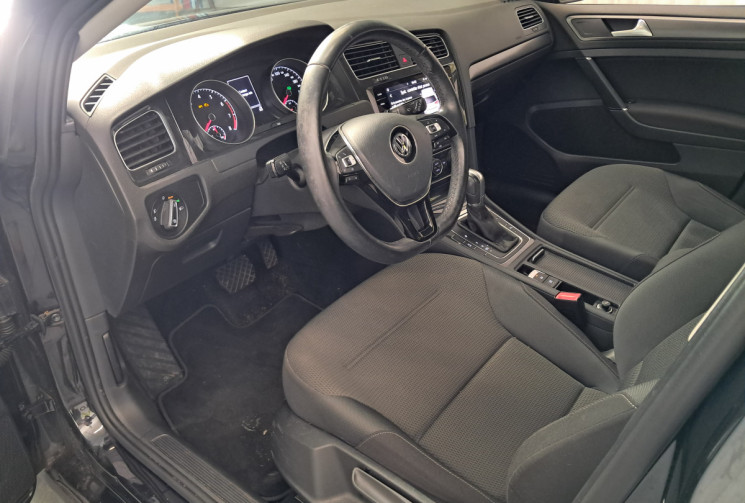 Volkswagen Golf 1.0 TSI 115 Confortline DSG7- 
