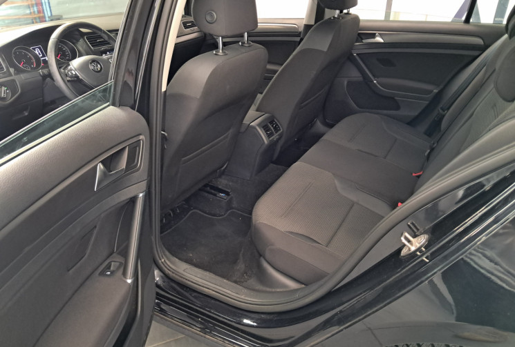 Volkswagen Golf 1.0 TSI 115 Confortline DSG7- 