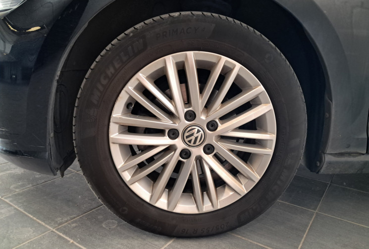 Volkswagen Golf 1.0 TSI 115 Confortline DSG7- 