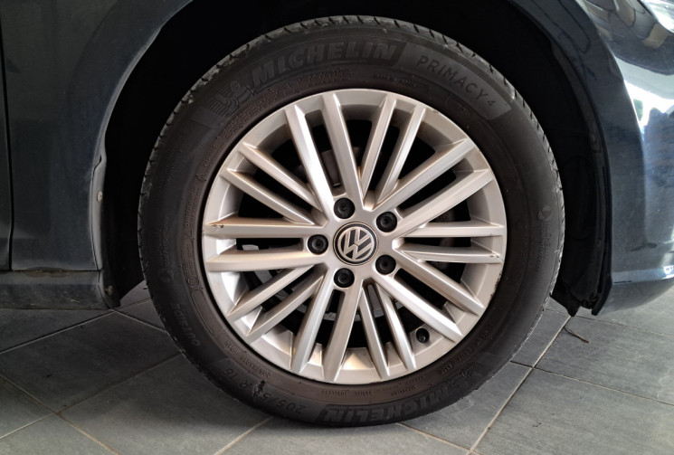 Volkswagen Golf 1.0 TSI 115 Confortline DSG7- 
