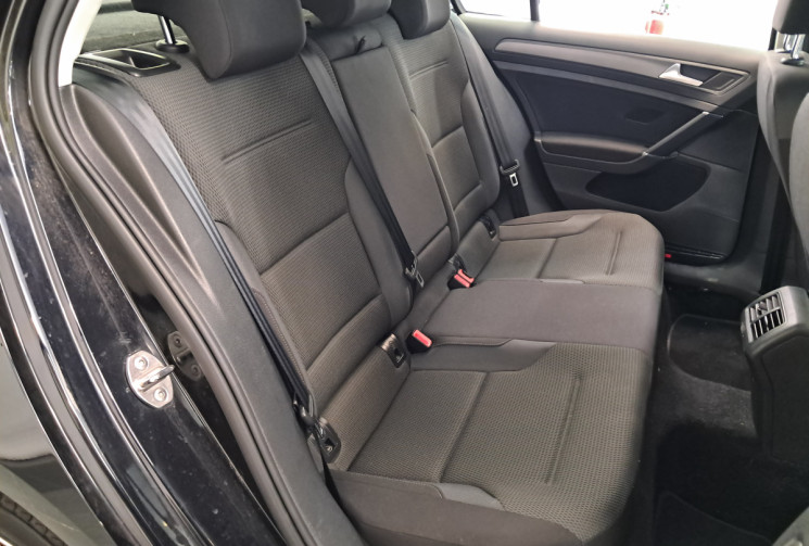 Volkswagen Golf 1.0 TSI 115 Confortline DSG7- 