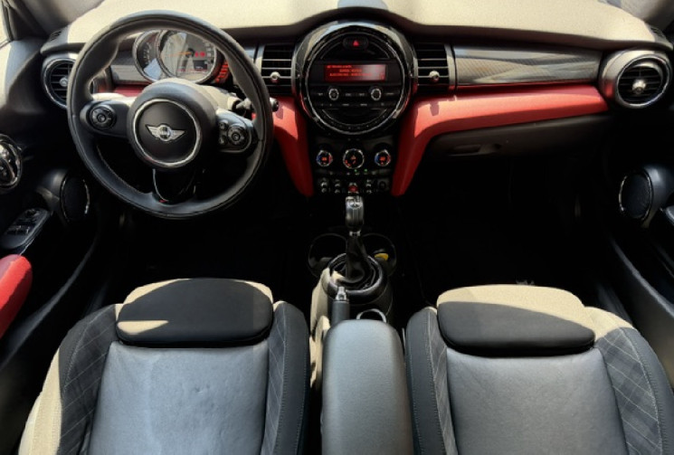 Mini Mini (F56) Cooper D pack chili 1.5 d 116 cv Boîte auto / Origine France 3em main / toit pan /