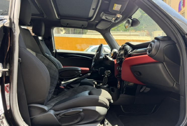 Mini Mini (F56) Cooper D pack chili 1.5 d 116 cv Boîte auto / Origine France 3em main / toit pan /