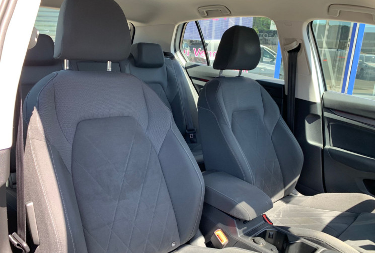 Volkswagen Golf VIII 2.0 TDI 150 STYLE 1ST DSG7