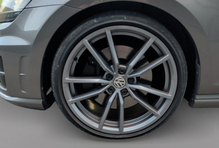 Volkswagen Golf 7 R 2.0 300 cv dsg / T.O / jantes pretoria / DCC / dynaudio / entretien wv