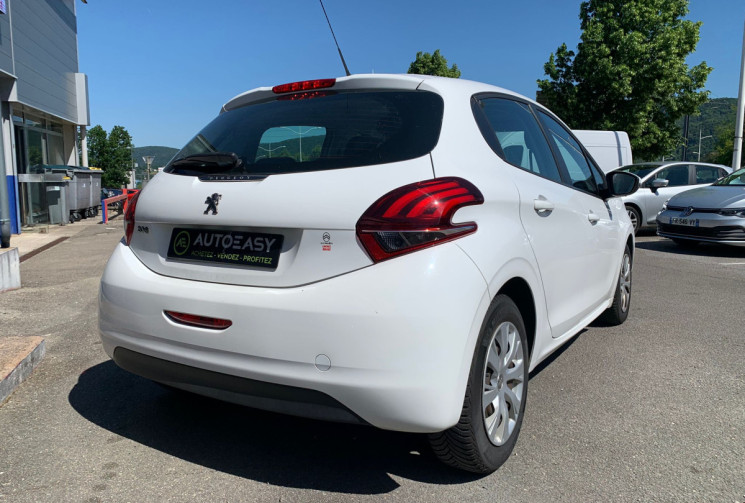 Peugeot 208 1.6 Blue HDI 75 Active