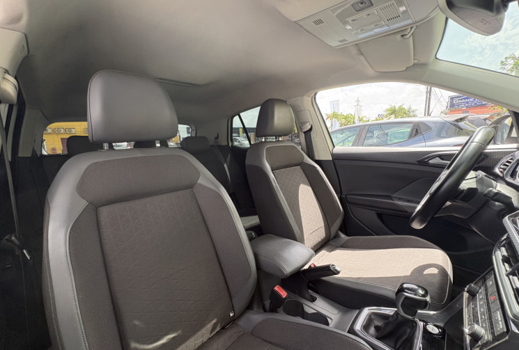 Volkswagen T-Cross 1.0 TSI 12V DSG7 116 cv R-LINE // Boîte auto // Peu kilométré //  Excellent Etat