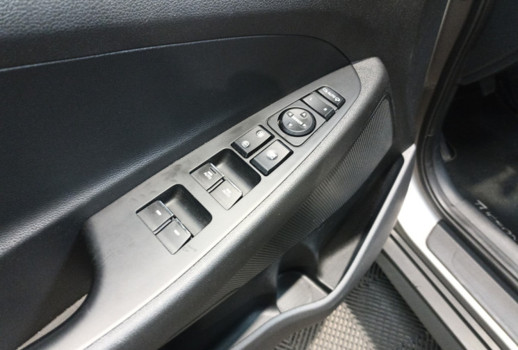 Hyundai Tucson 1.6 CRDi 115 ch Creative / Toit ouvrant panoramique / Entretien complet en 2026