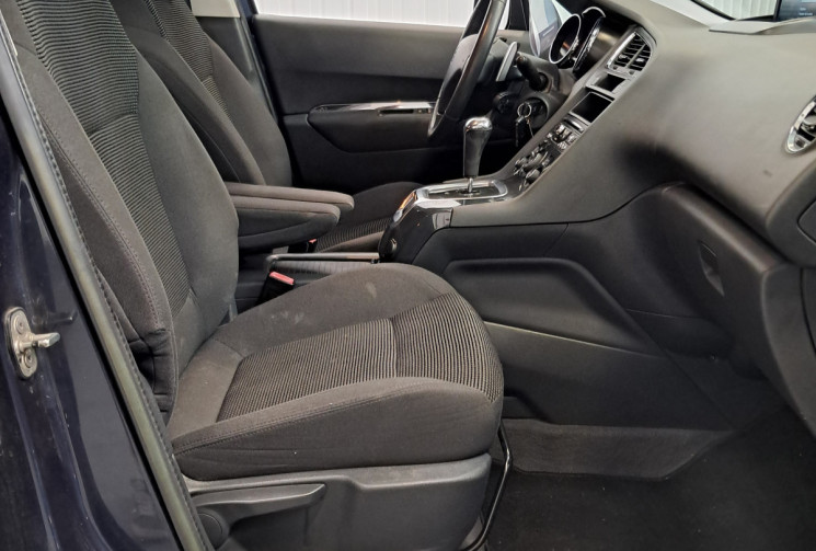 Peugeot 5008 1.6 e-HDi115 FAP Active BMP6 7places   - SUIVI D'ENTRETIEN -  REVISEE 