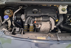 Peugeot 5008 1.6 e-HDi115 FAP Active BMP6 7places   - SUIVI D'ENTRETIEN -  REVISEE 