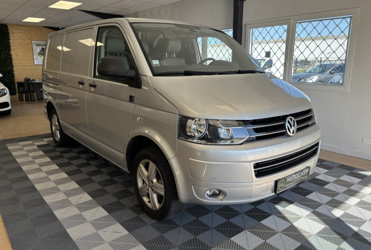 Volkswagen Transporter T5 Phase 2 4-MOTION  2.0 BITDI 180 / KIT DISTRIBUTION NEUF / SUIVI VOLKSWAGEN