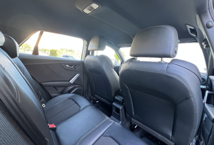 Audi Q2 1.6 TDI S-Tronic7 116 cv Boîte auto S-LINE