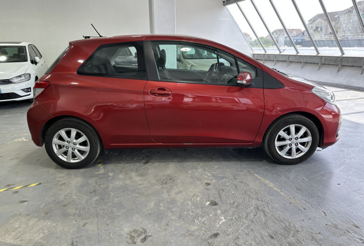 Toyota Yaris  1.0 VVT-i Tendance 69 / Très peu kilométré / Climatisation