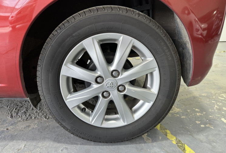 Toyota Yaris  1.0 VVT-i Tendance 69 / Très peu kilométré / Climatisation