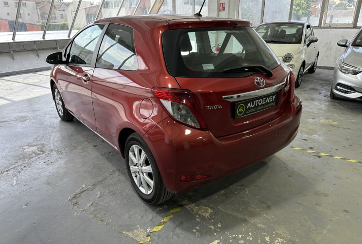 Toyota Yaris  1.0 VVT-i Tendance 69 / Très peu kilométré / Climatisation