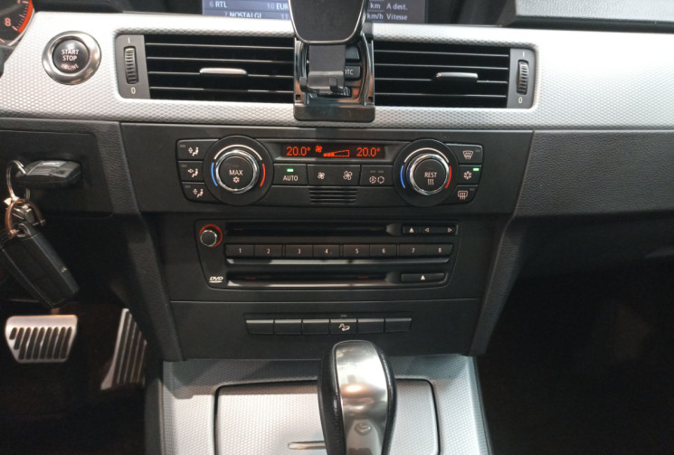 BMW SERIE 3 COUPE 330 xi E92 272 ch Pack M – entretien à jour – vidange de boîte effectuée
