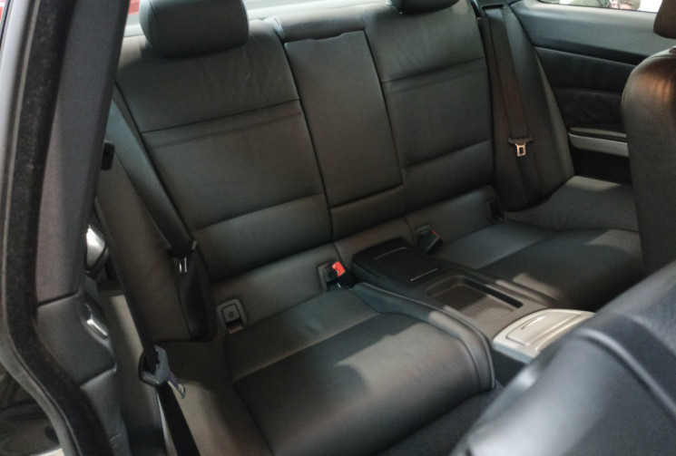 BMW SERIE 3 COUPE 330 xi E92 272 ch Pack M – entretien à jour – vidange de boîte effectuée