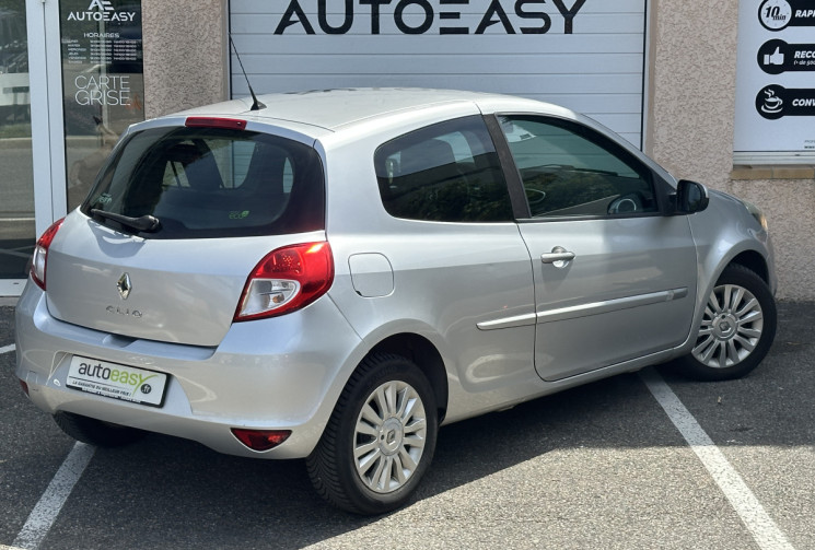 Renault Clio III 1.2 16v 75ch Expression 3p