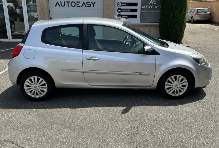 Renault Clio III 1.2 16v 75ch Expression 3p