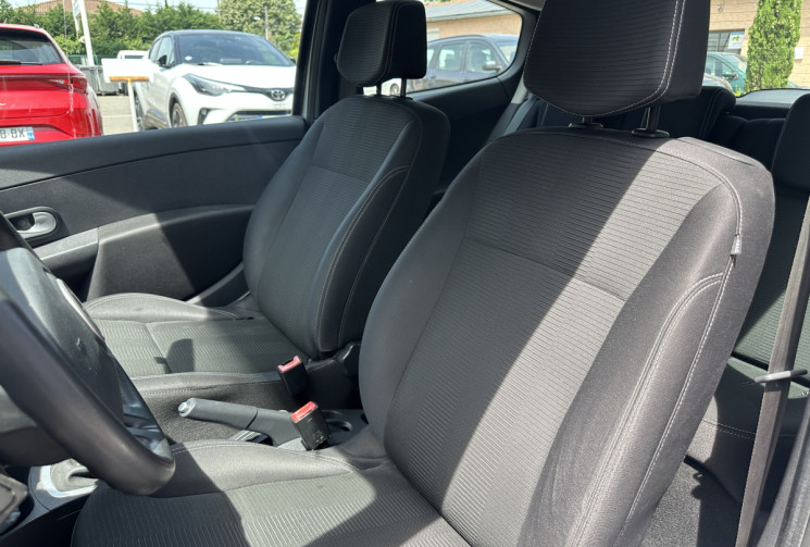 Renault Clio III 1.2 16v 75ch Expression 3p