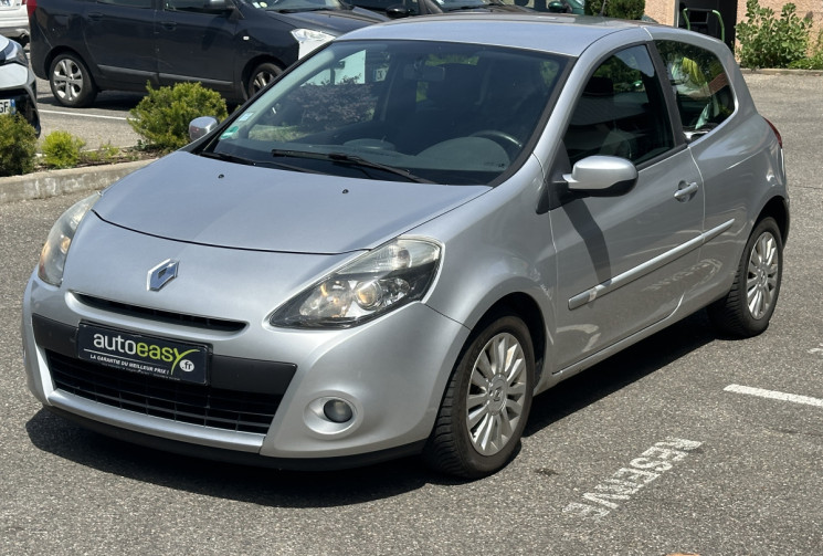 Renault Clio III 1.2 16v 75ch Expression 3p