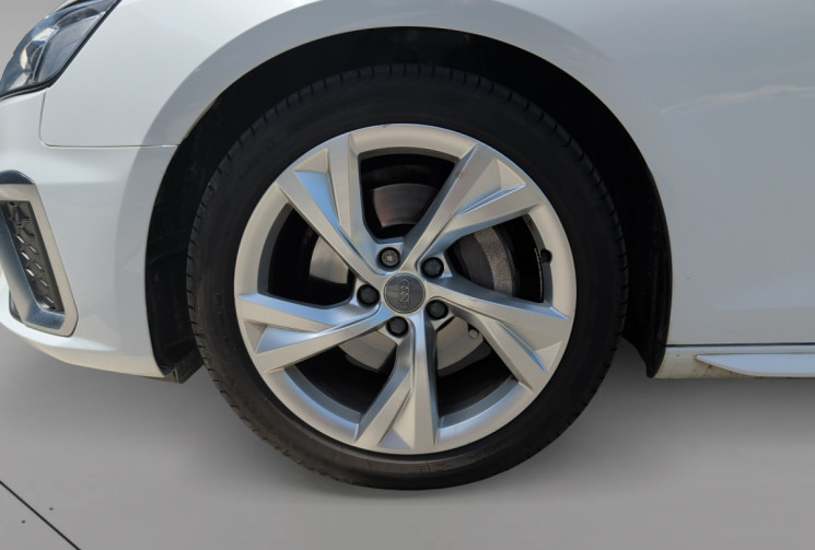 Audi A4 40 tdi 190 cv S TRONIC 7 s line / toit pano / cockpit / carplay / orignie france 