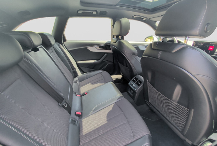 Audi A4 40 tdi 190 cv S TRONIC 7 s line / toit pano / cockpit / carplay / orignie france 