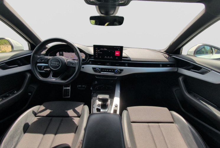 Audi A4 40 tdi 190 cv S TRONIC 7 s line / toit pano / cockpit / carplay / orignie france 
