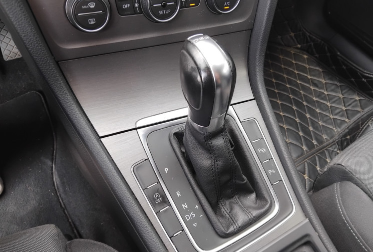 Volkswagen Golf VII Confortline 122ch 1.4 TSI Bluemotion - Siège Chauffants