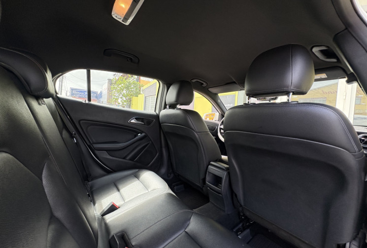 Mercedes GLA 180 1.5 CDi 16V 109 cv
